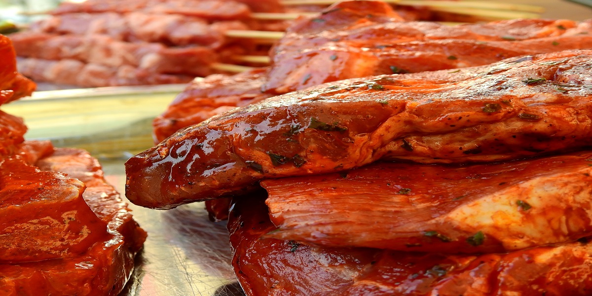 Fleisch marinieren – wie mariniert man richtig?